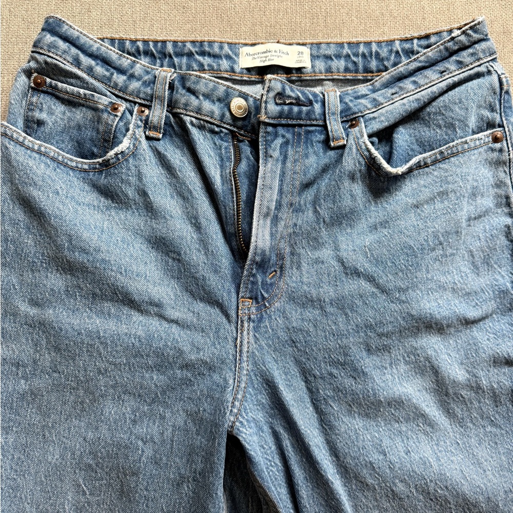 Abercrombie & Fitch Light Blue Relaxed Jeans